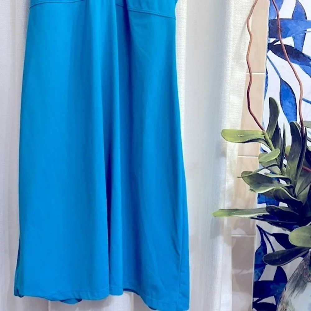 Women’s Athleta Sunfish Polyester & Spandex V Neck Tank Style Swim Dress Size M